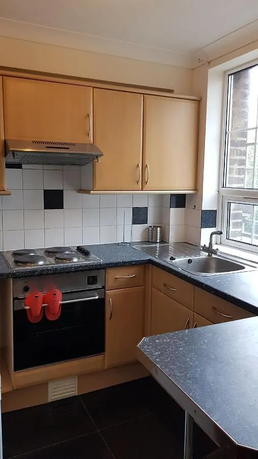 Atlantic Mansions 2 Bedroom Split Level Apartment Southampton